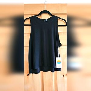 - Vuori Energy  Tank Top - Women's M  Color Black NWT